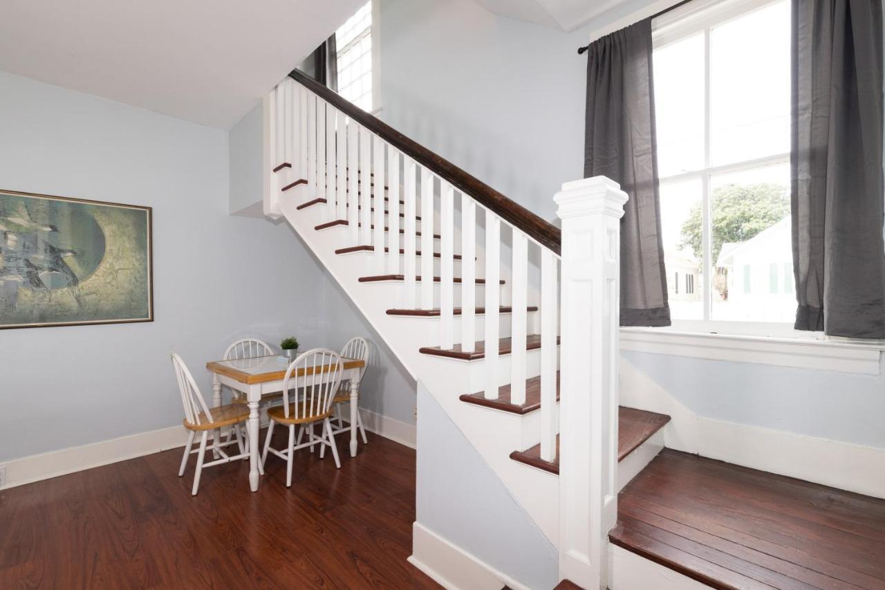 Beautiful Two-Story In Central Galveston, Short Walk To Beach, Near Downtown! | Seas The Breeze Villa Exterior photo